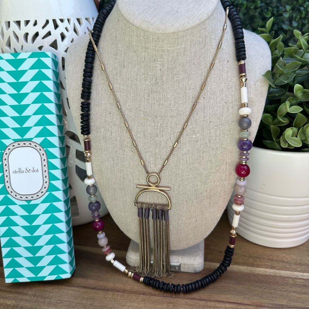 Stella & Dot Genevieve Tassel Necklace
